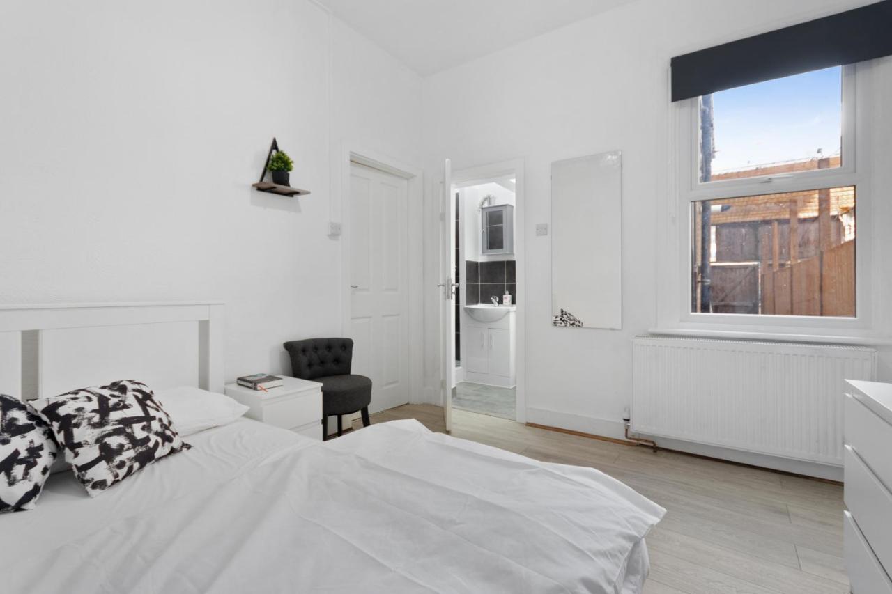Fantastic 2Bd Barking Stay With Links To The City! لندن المظهر الخارجي الصورة