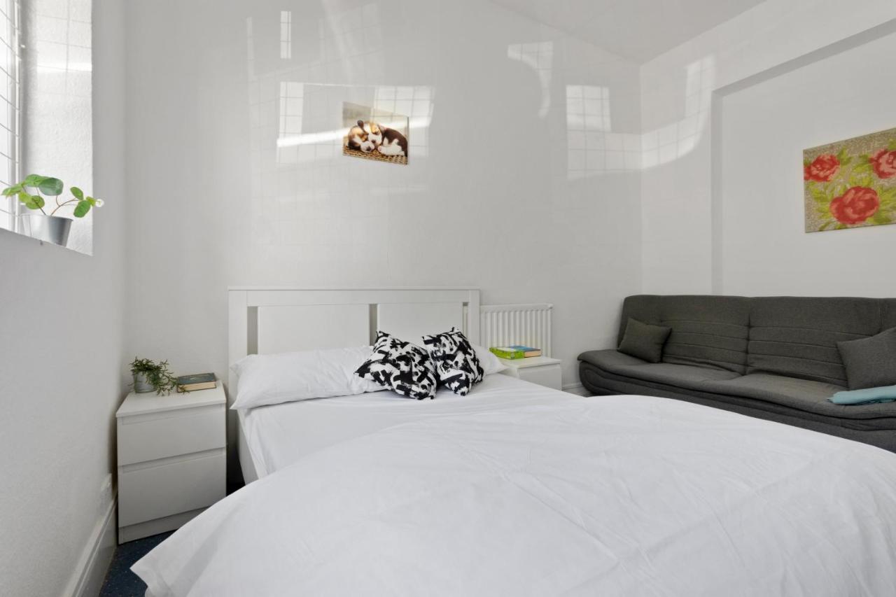 Fantastic 2Bd Barking Stay With Links To The City! لندن المظهر الخارجي الصورة