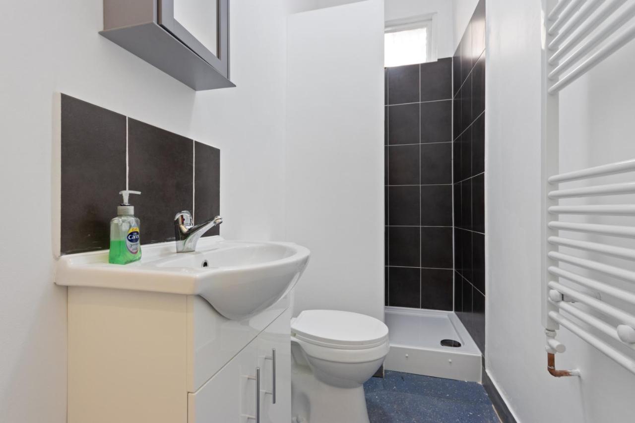 Fantastic 2Bd Barking Stay With Links To The City! لندن المظهر الخارجي الصورة